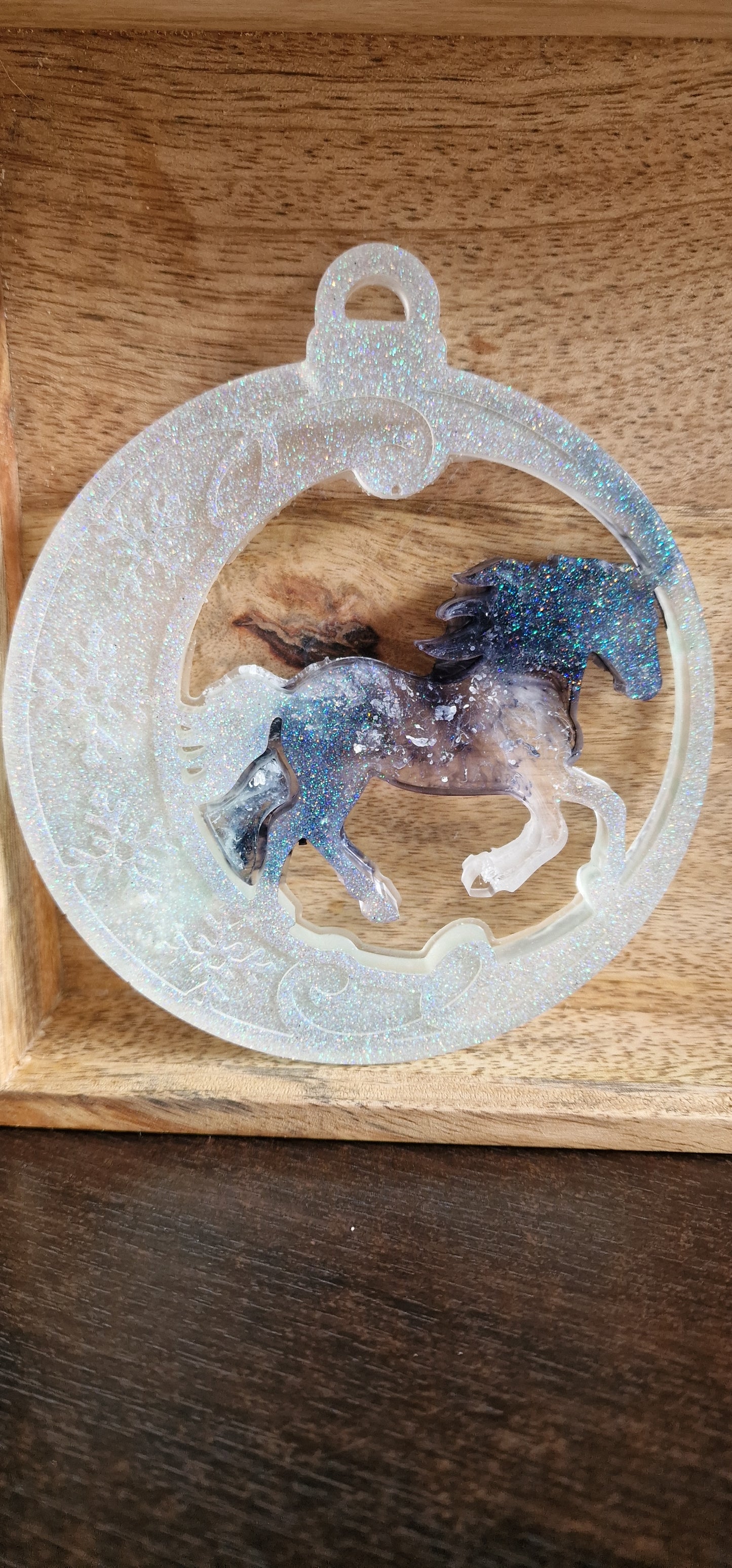 boule de noel intérieur cheval