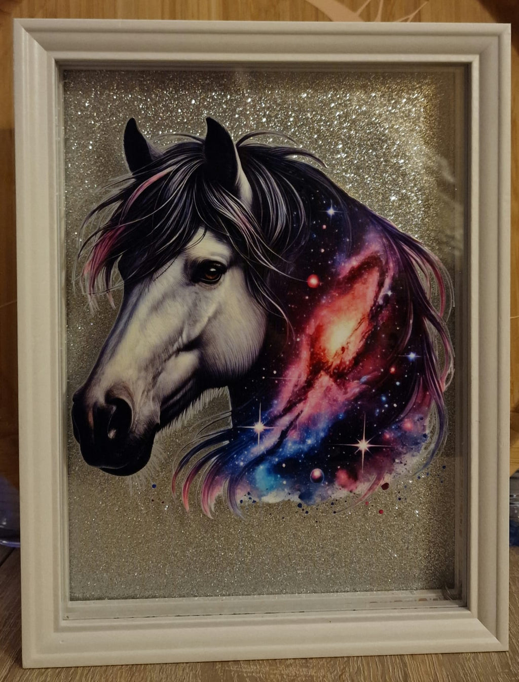 Cadre lumineux – Cheval cosmique