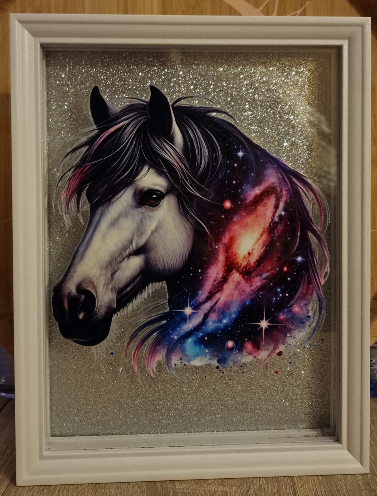 Cadre lumineux – Cheval cosmique